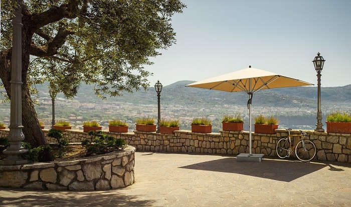 Windsichere Sonnenschirme - Große Auswahl in Größe, Farbe, Preis.