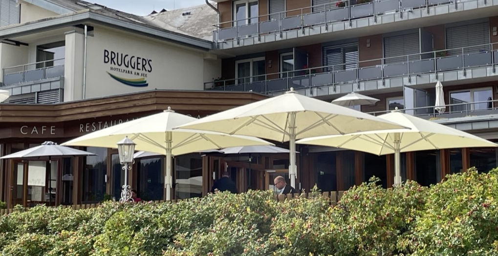 Sonnenschirmhersteller May
