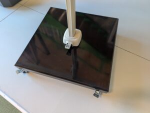 mobiler Sonnenschirmständer mit Rollen