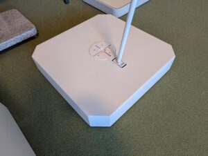 Liro Ständer mit Aluminiumabdeckung