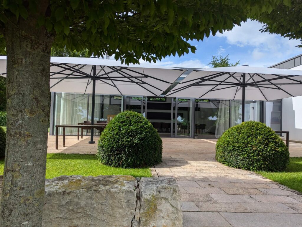 Sonnenschirm_Weingut